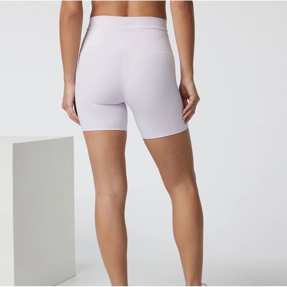VUORI Daily Bike Short in Opal Lilac Size Small - Picture 2 of 9